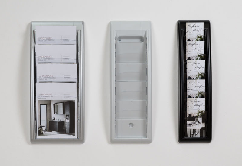 Brochureholder til væg, af plast